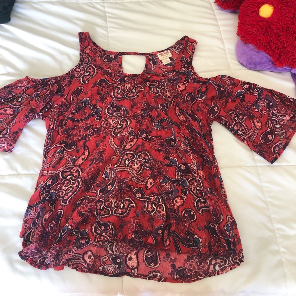 Mossimo Open shoulder blouse